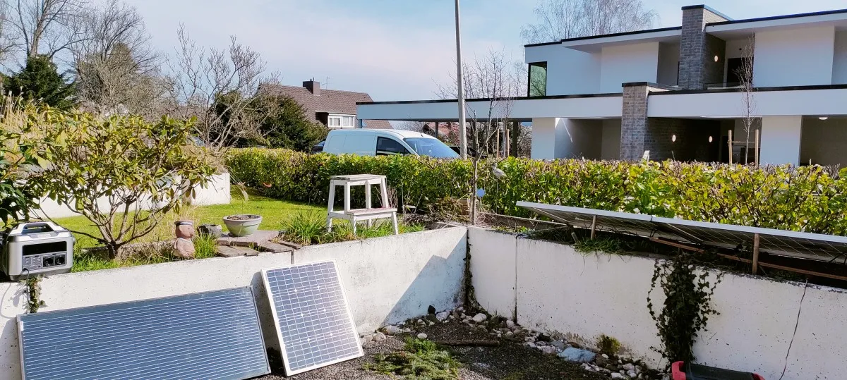 X Auf unserer Terrasse ist es wunderschön Titelbild